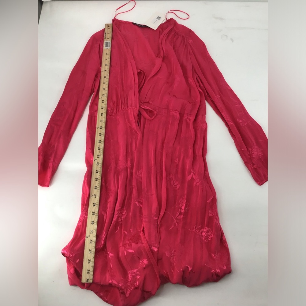 Zara Fuchsia Floral Robe - Picture 3 of 5